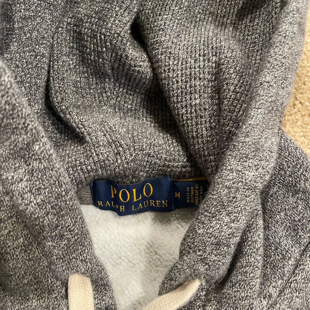 Gently used men’s Polo zip up hoodie.
